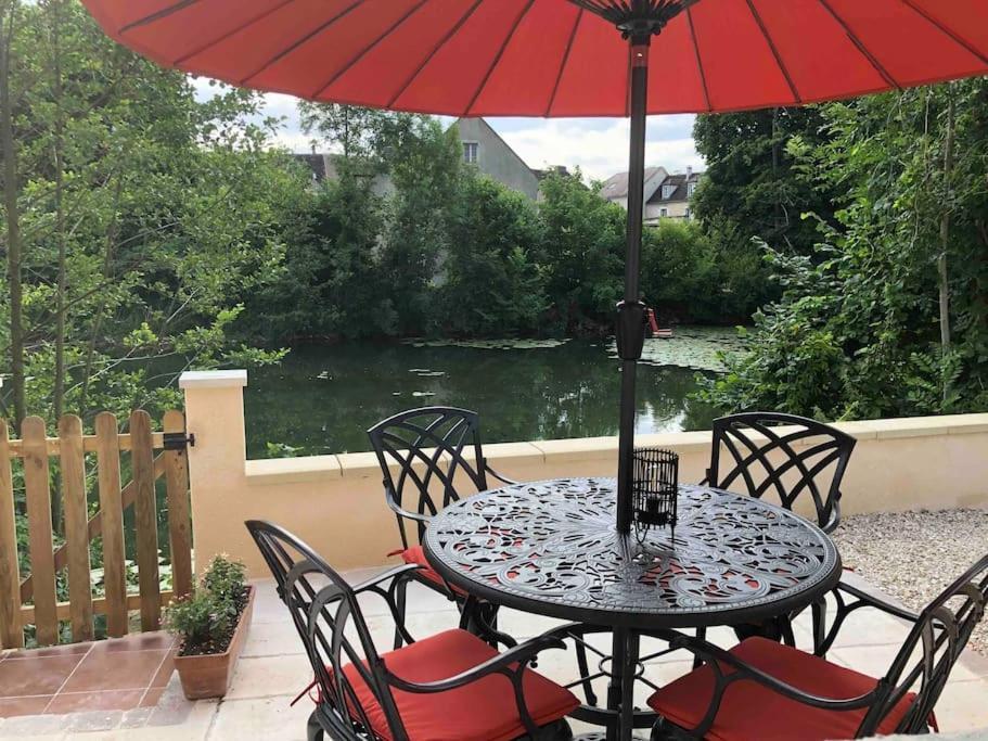 Riverside Lodge Chablis Esterno foto