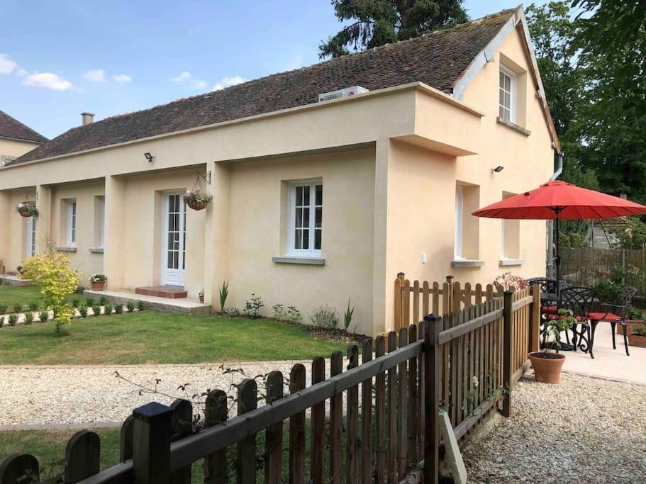 Riverside Lodge Chablis Esterno foto